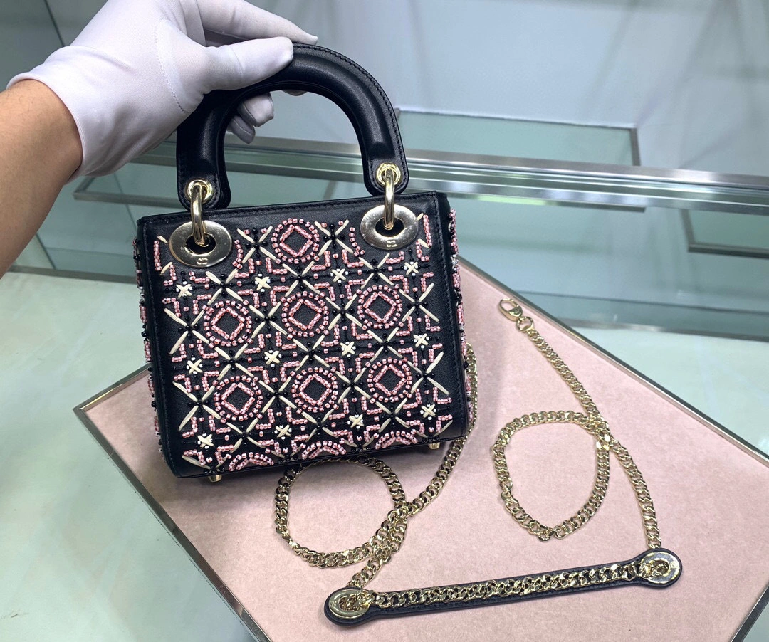 *Lady ，counters quality item : 046Y063B0000I0703