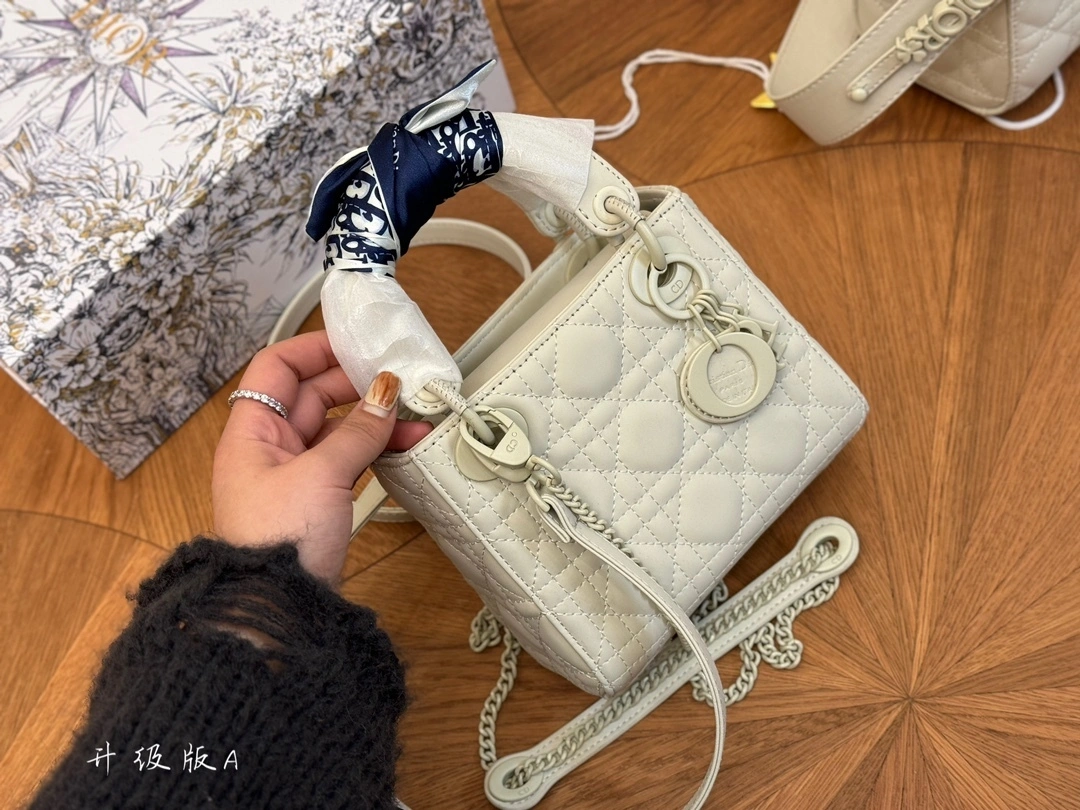 &M0505ILOI-M030 item:DT-B264A0198