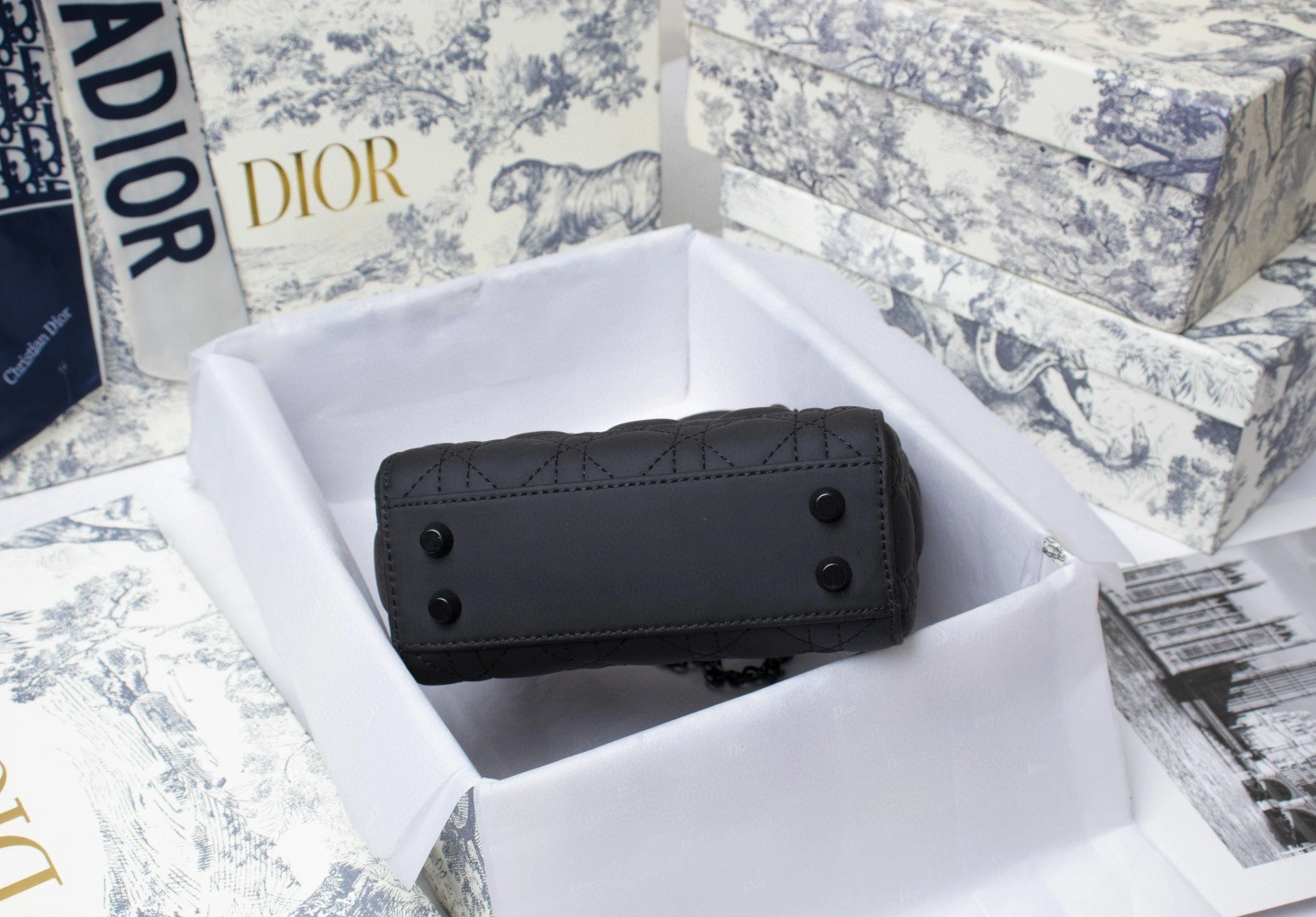 M0505SLOI Calfskin item : BT-B019C0422