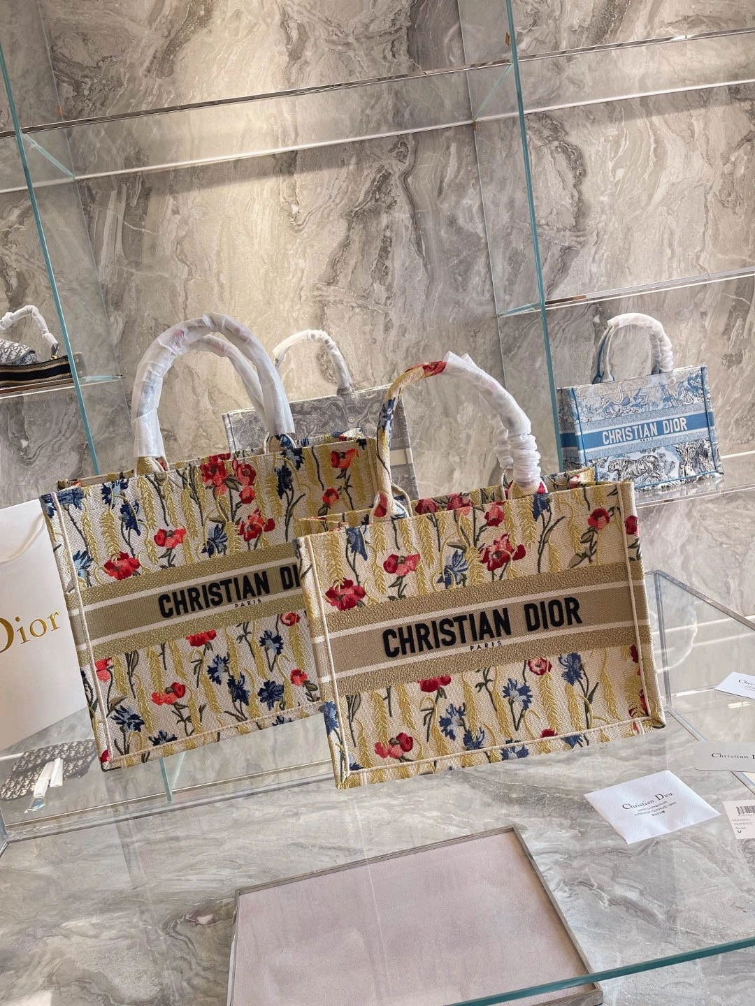 M1286 book tote item : BT-B025B2408