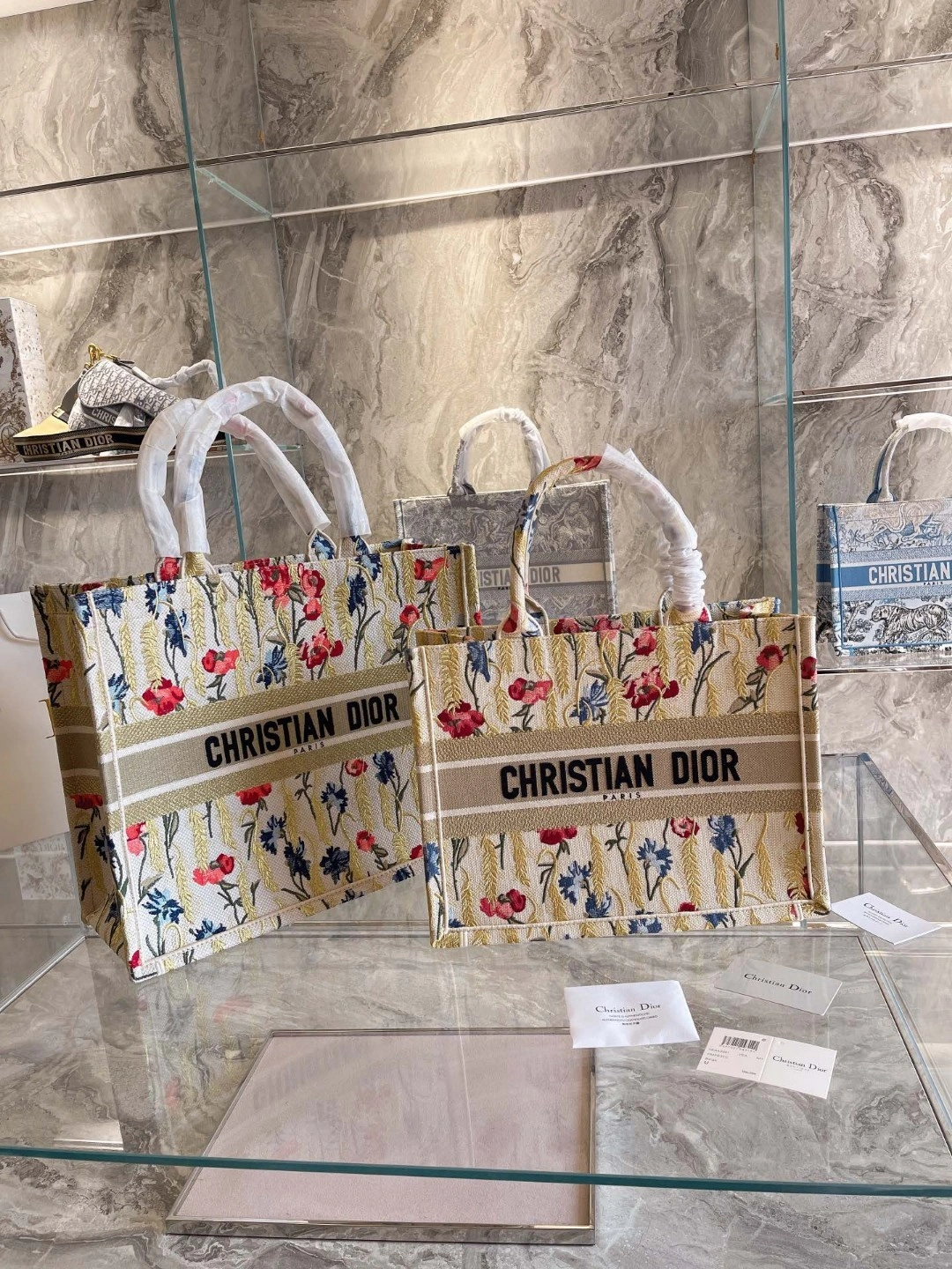 M1286 book tote item : BT-B025B2408