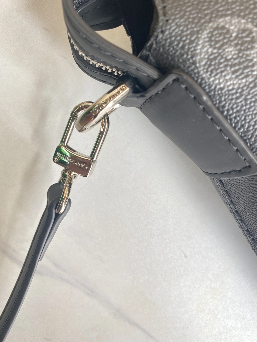M40567 Tote Explorer item : BT-B225C1836