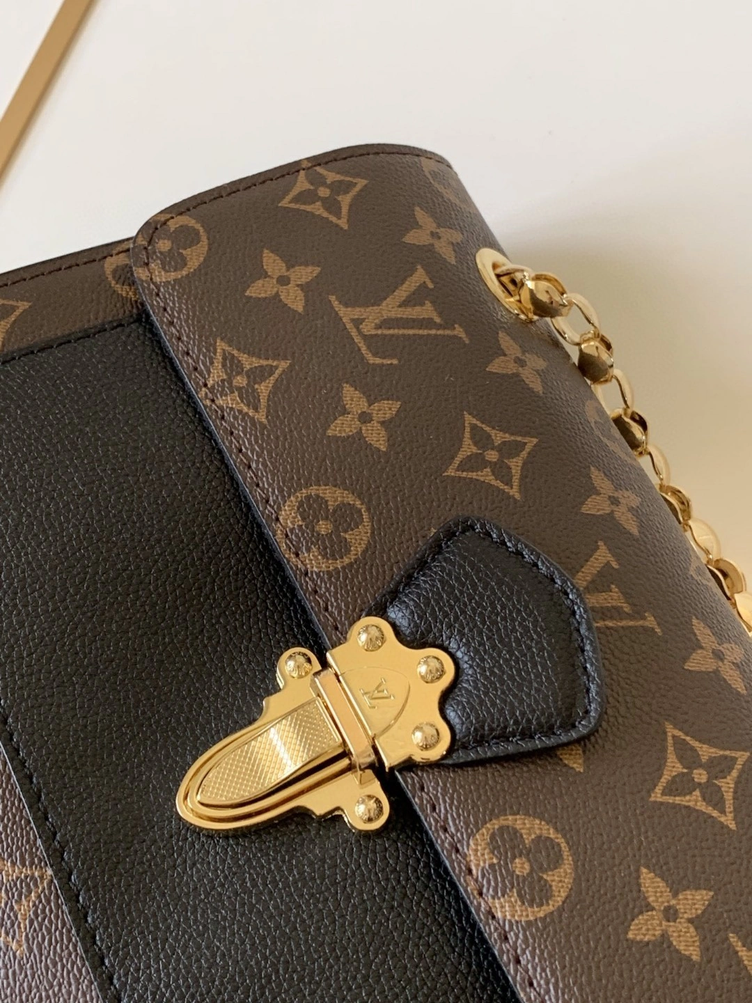 M41730 Calfskin item : AT-B225L0406L