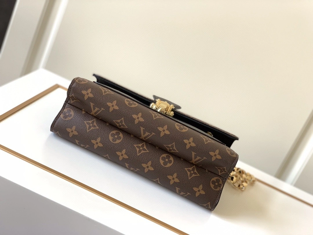 M41730 Calfskin item : AT-B225L0406L