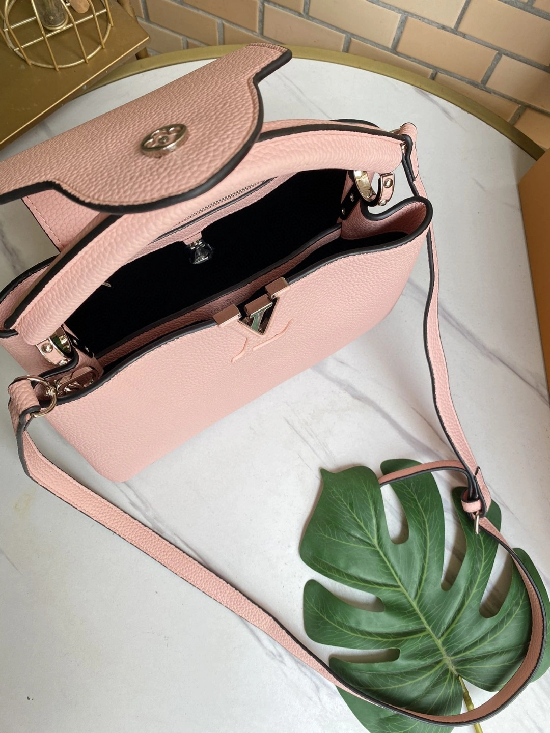 M42258 CAPUCINES item : AT-B225L0333L