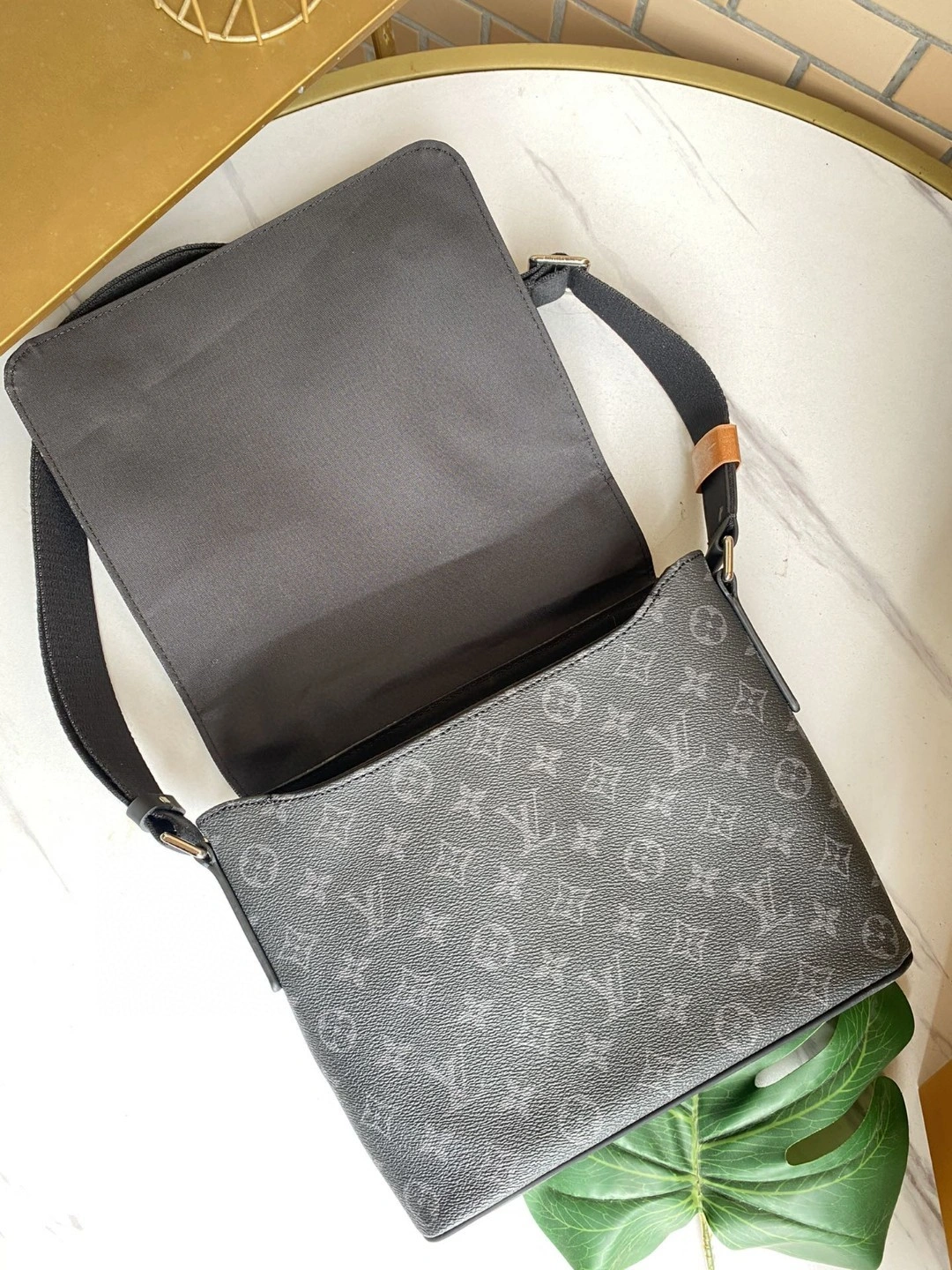 M44000 District item : AT-B225K2802L