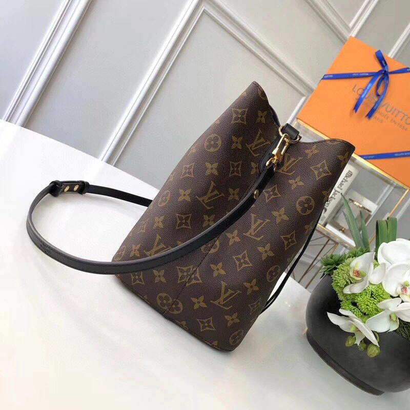 M44020， item : 046G106B0450G2826
