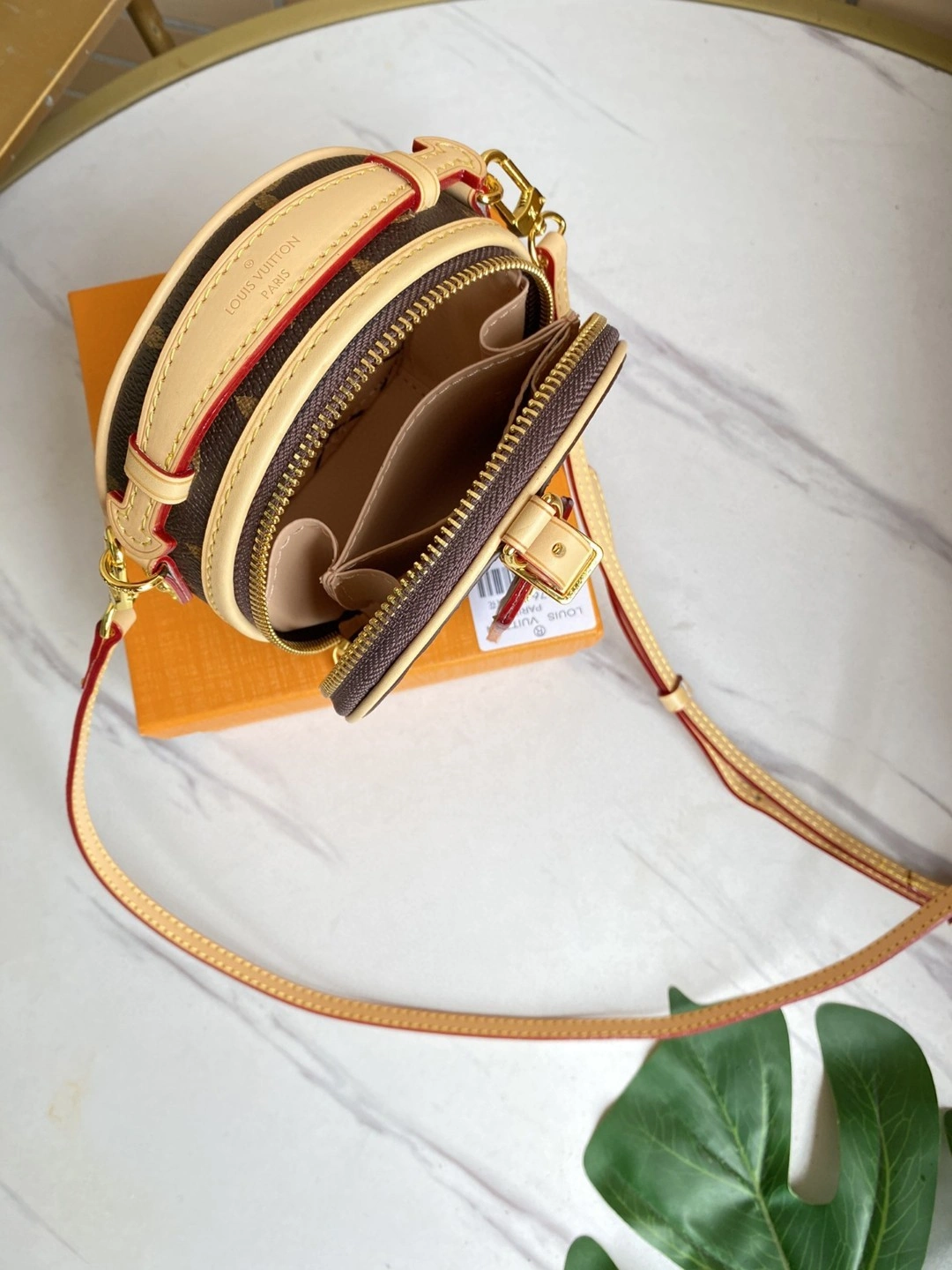 M44699 Mini Boite Chapeaux item : AT-B225L0440L