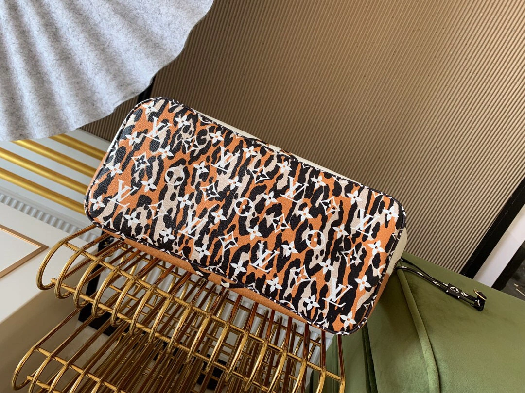 M44716 item : 046Y180B0500G0522