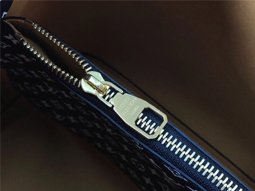 M44717 item : 046Y106B0500G0515