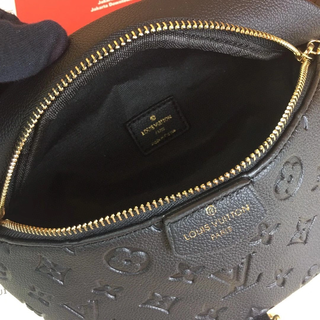 M44812 BUMBAG item : AT-B225L0122L