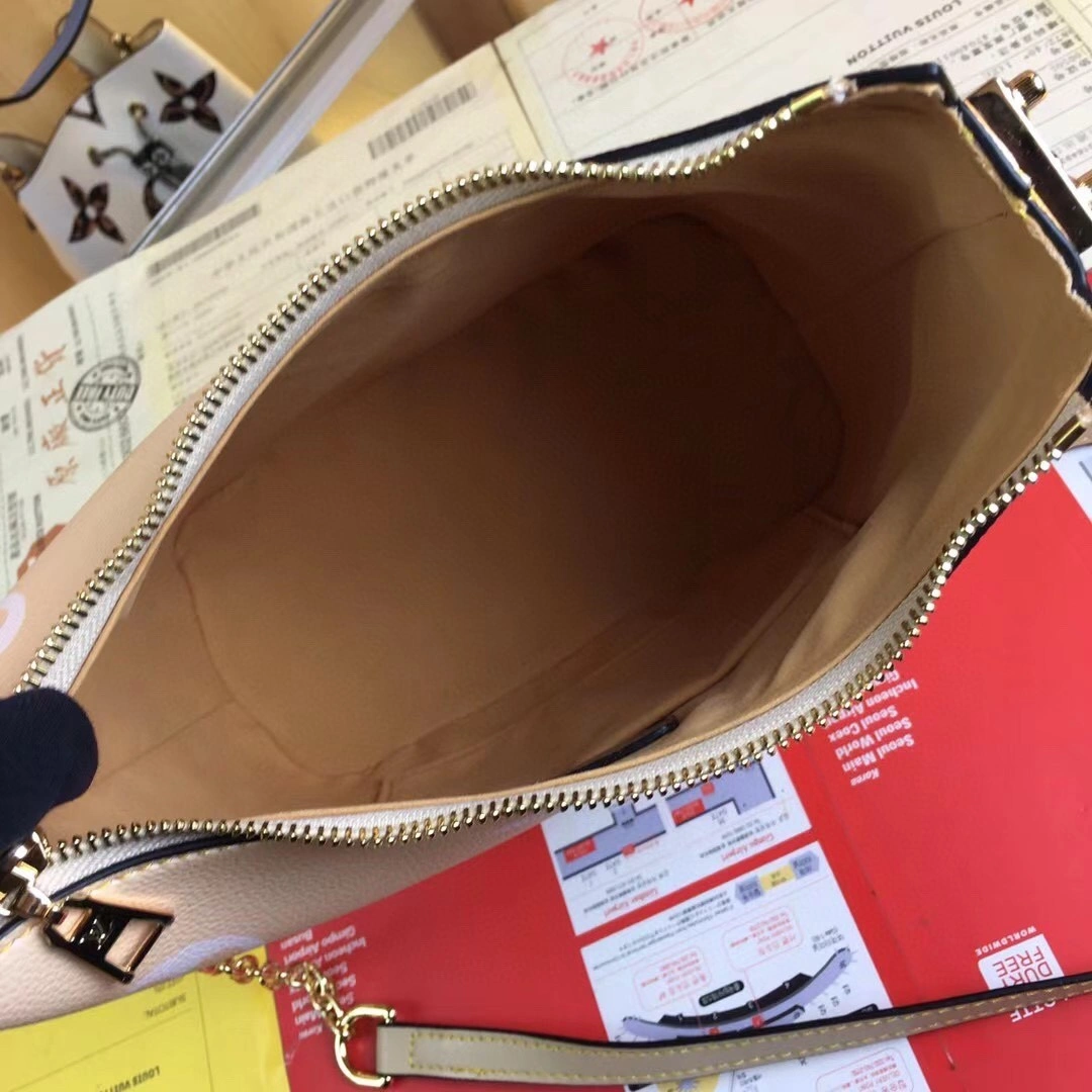 M45698 Calfskin item : AT-B225K3012L