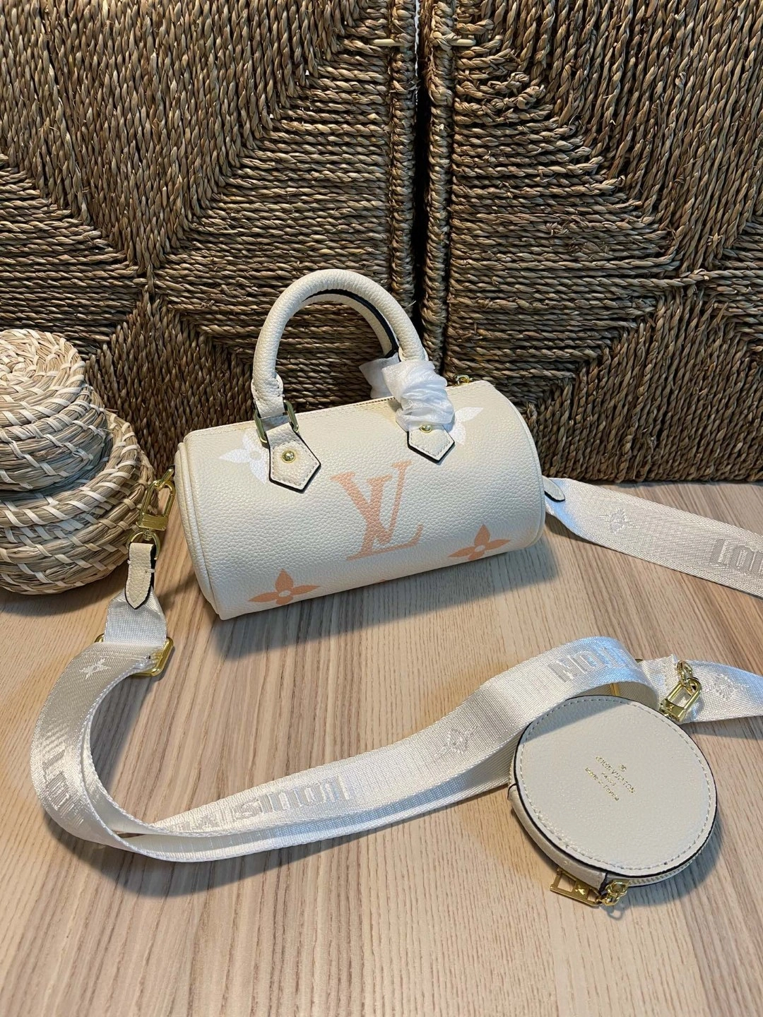 M45708 cowhide Papillon item : AT-B225K3009L