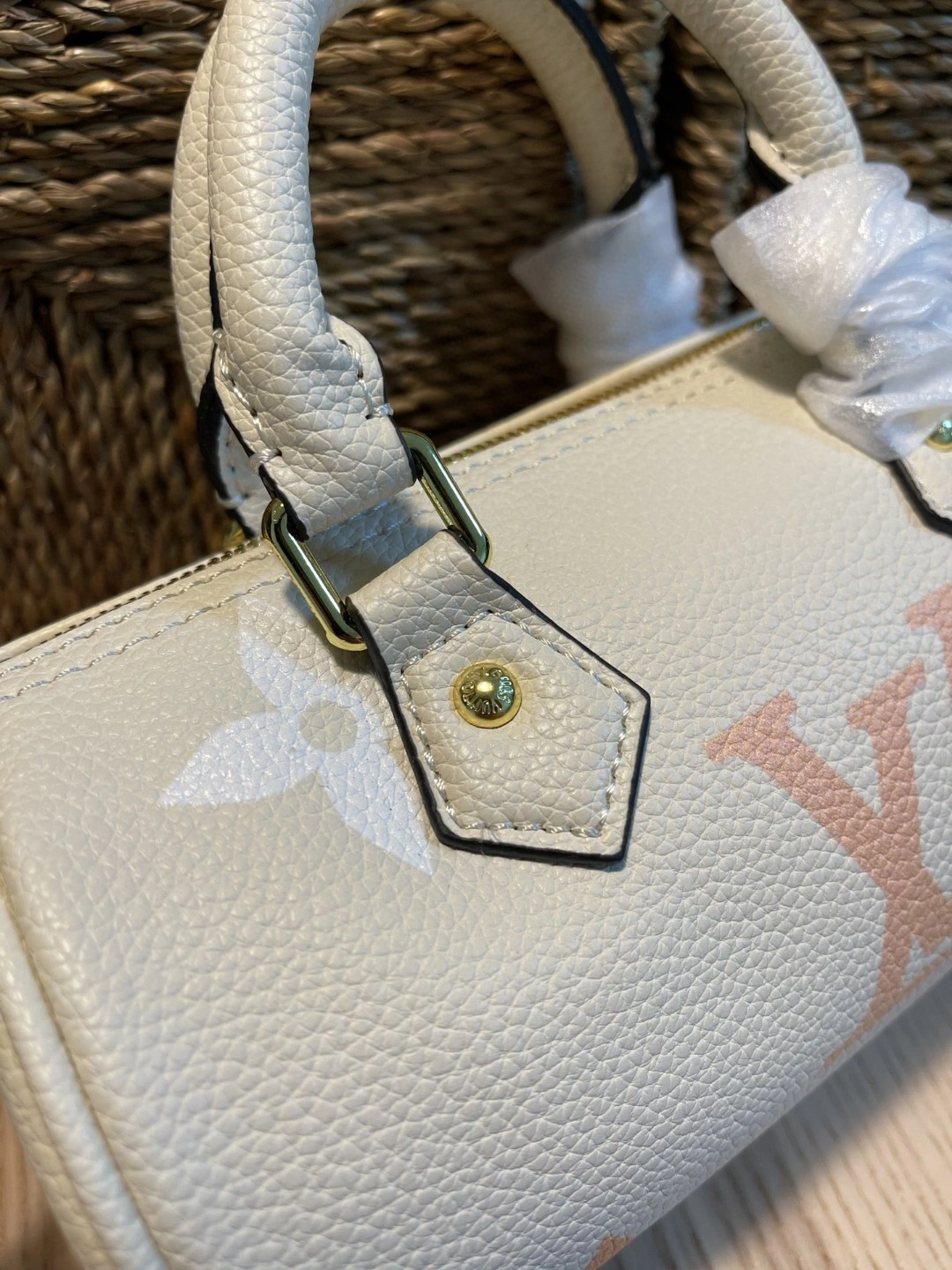 M45708 cowhide Papillon item : AT-B225K3009L
