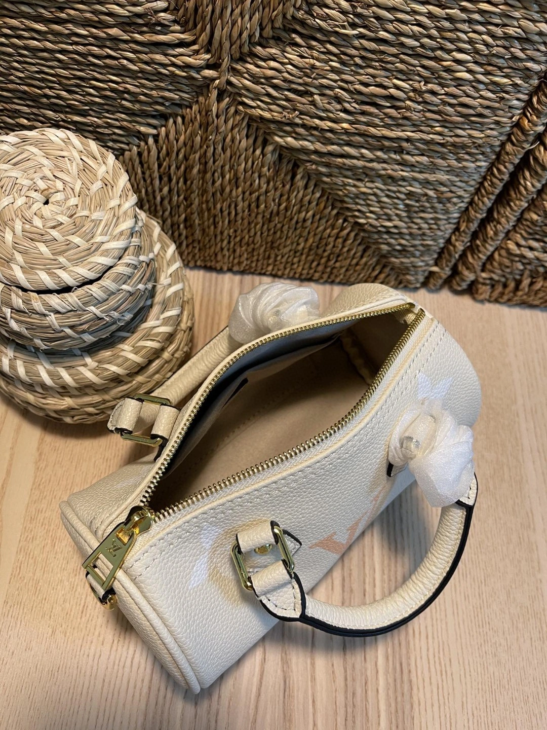 M45708 cowhide Papillon item : AT-B225K3009L