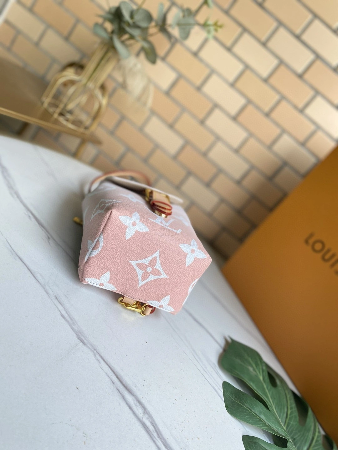 M45764 Tiny item : AT-B225L0311L