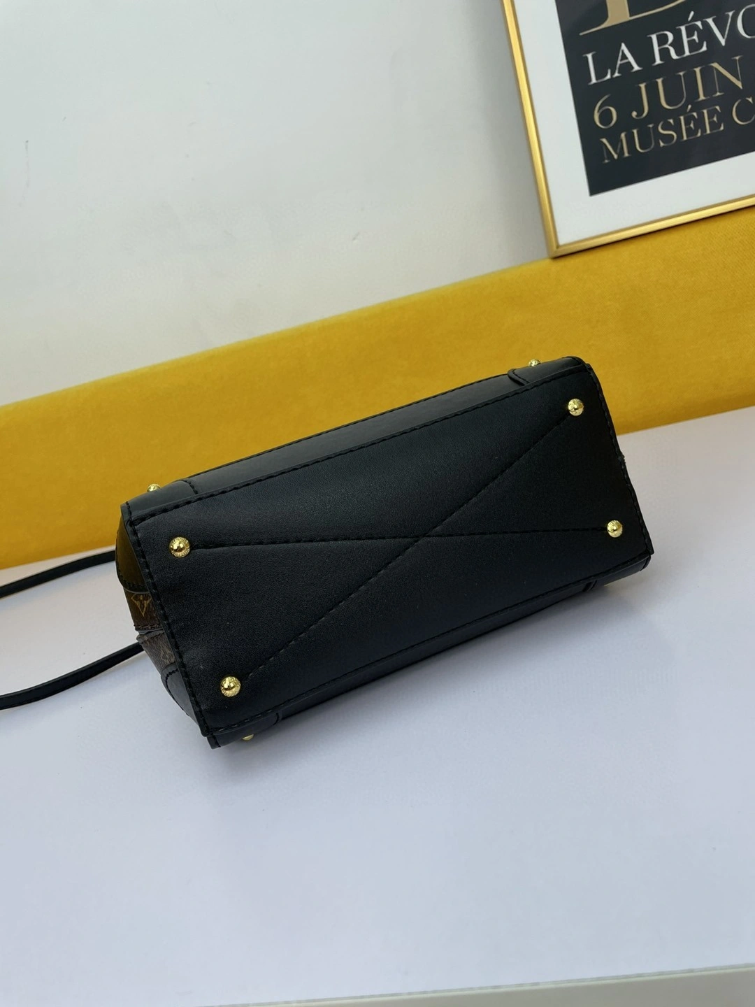 M45908 Trianon item : AT-B225K3024L