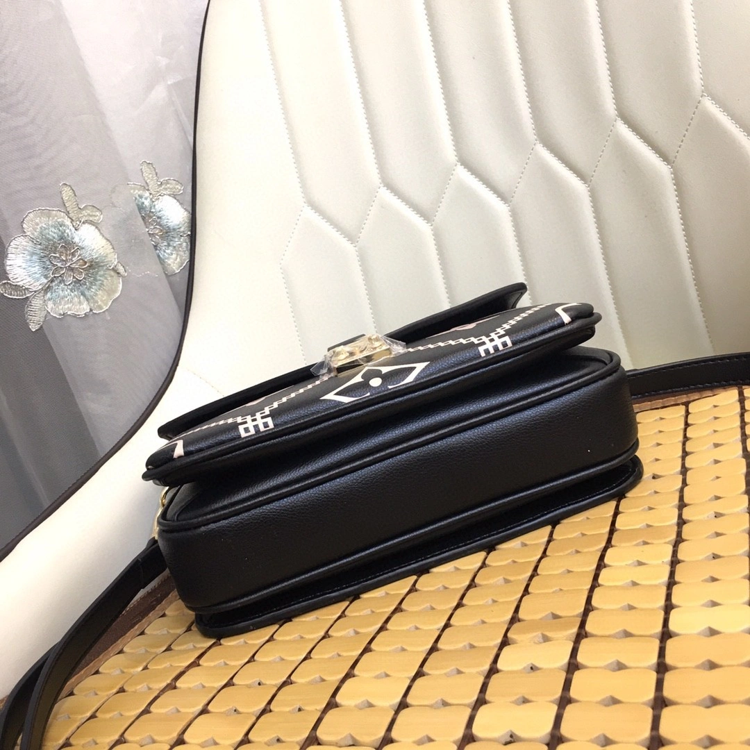 M46028 Pochette Metis item : BT-B225D0832W