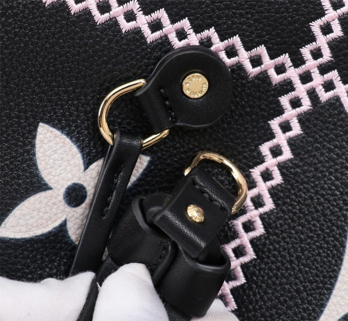 M46040 Neverfull item : BT-B023B2121