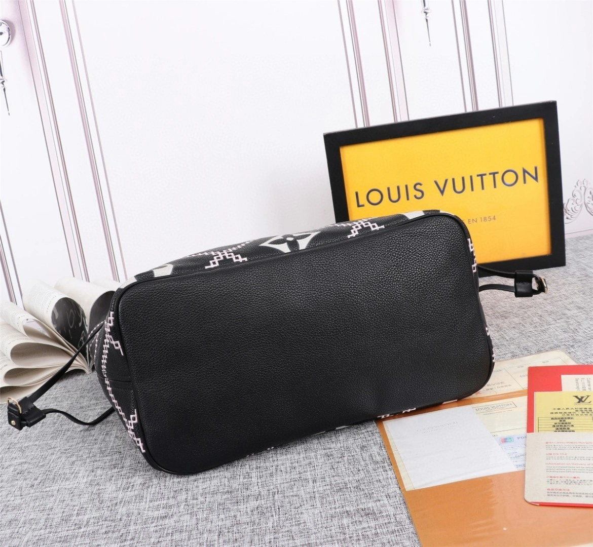 M46040 Neverfull item : BT-B023B2121