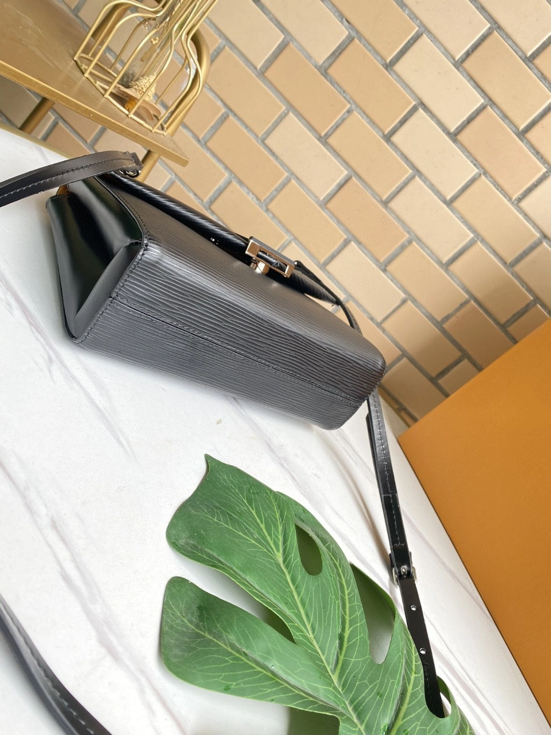 M55977 POCHETTE GRENELLE item : AT-B225L0327L