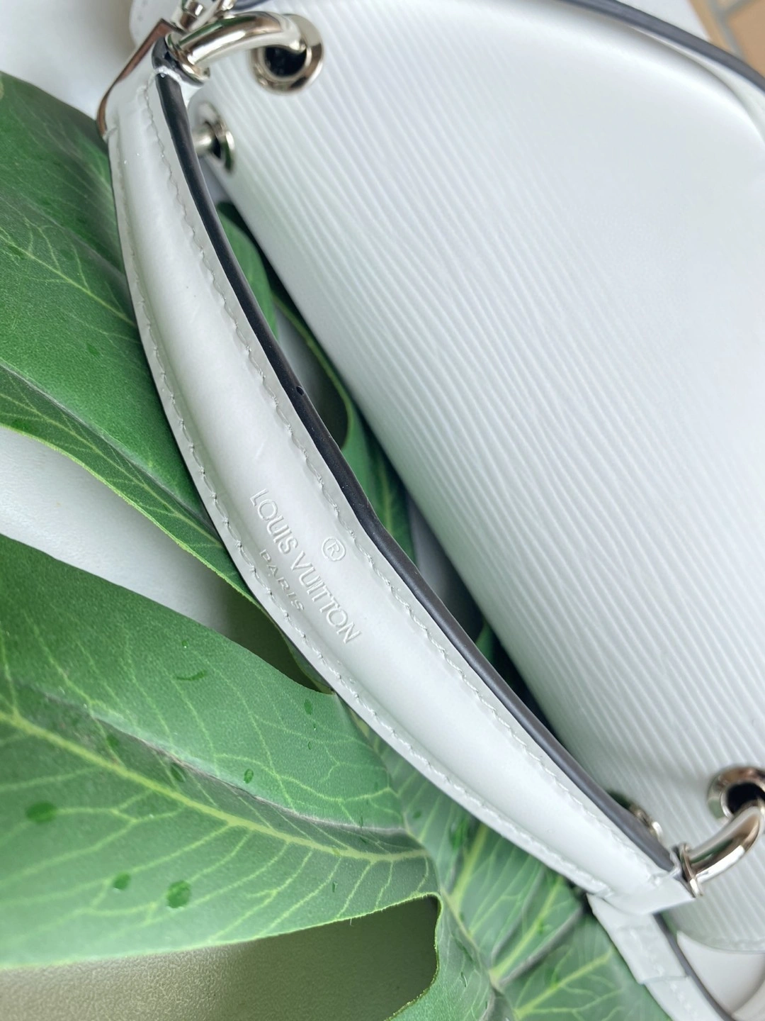 M55978 POCHETTE GRENELLE item : AT-B225L0329L