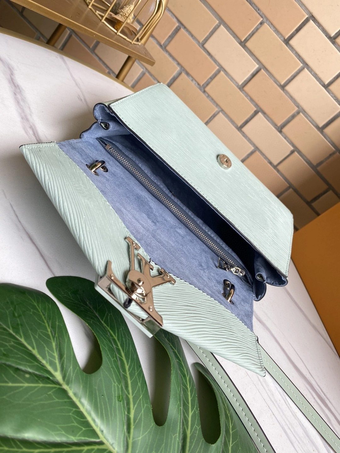 M55981 POCHETTE GRENELLE item : AT-B225L0328L