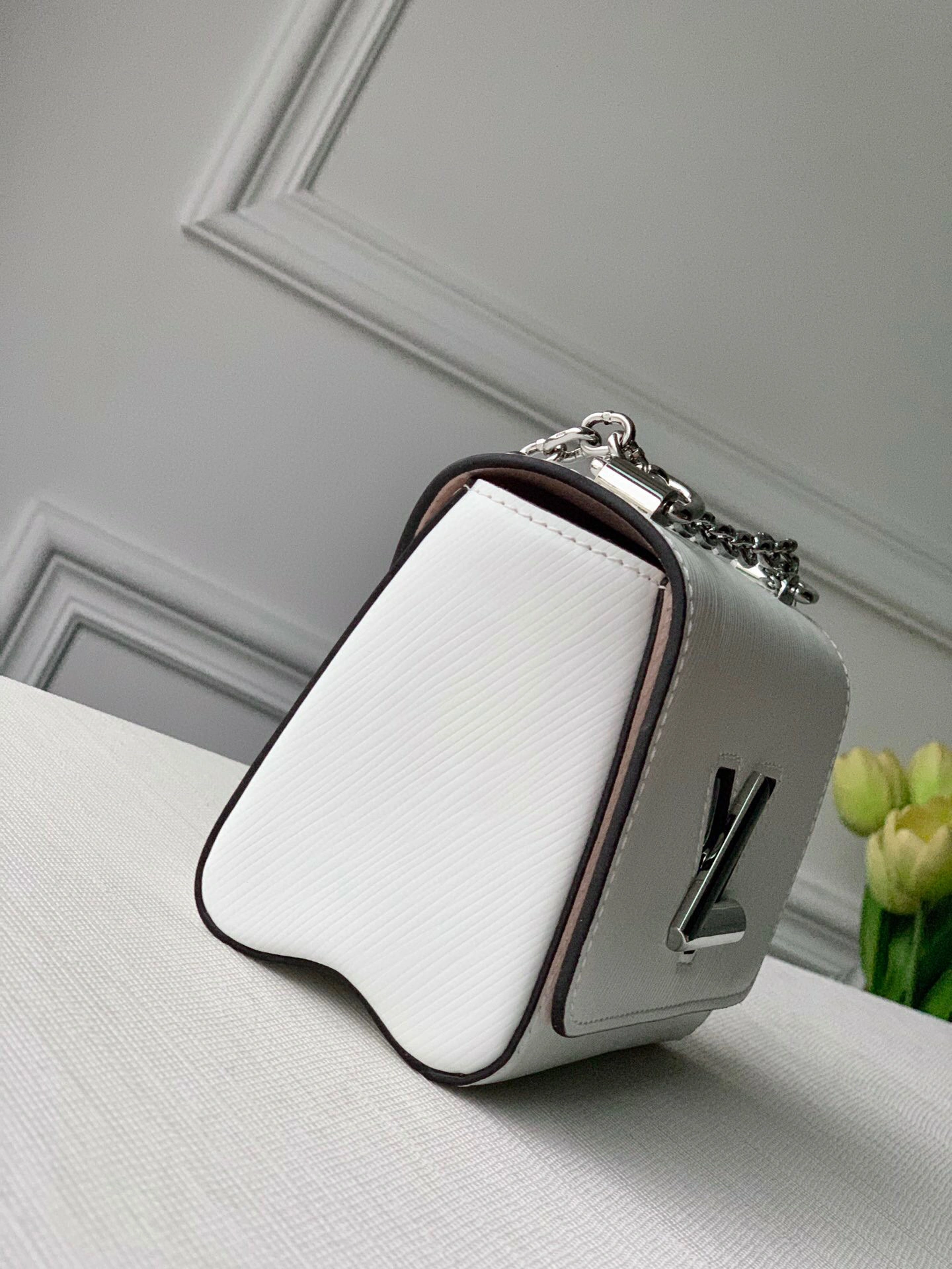 M56118， item : 046G106B0540G2839