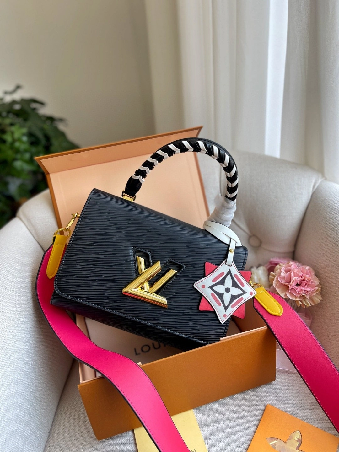 M56780 Calfskin Twist item : BT-B299C1918