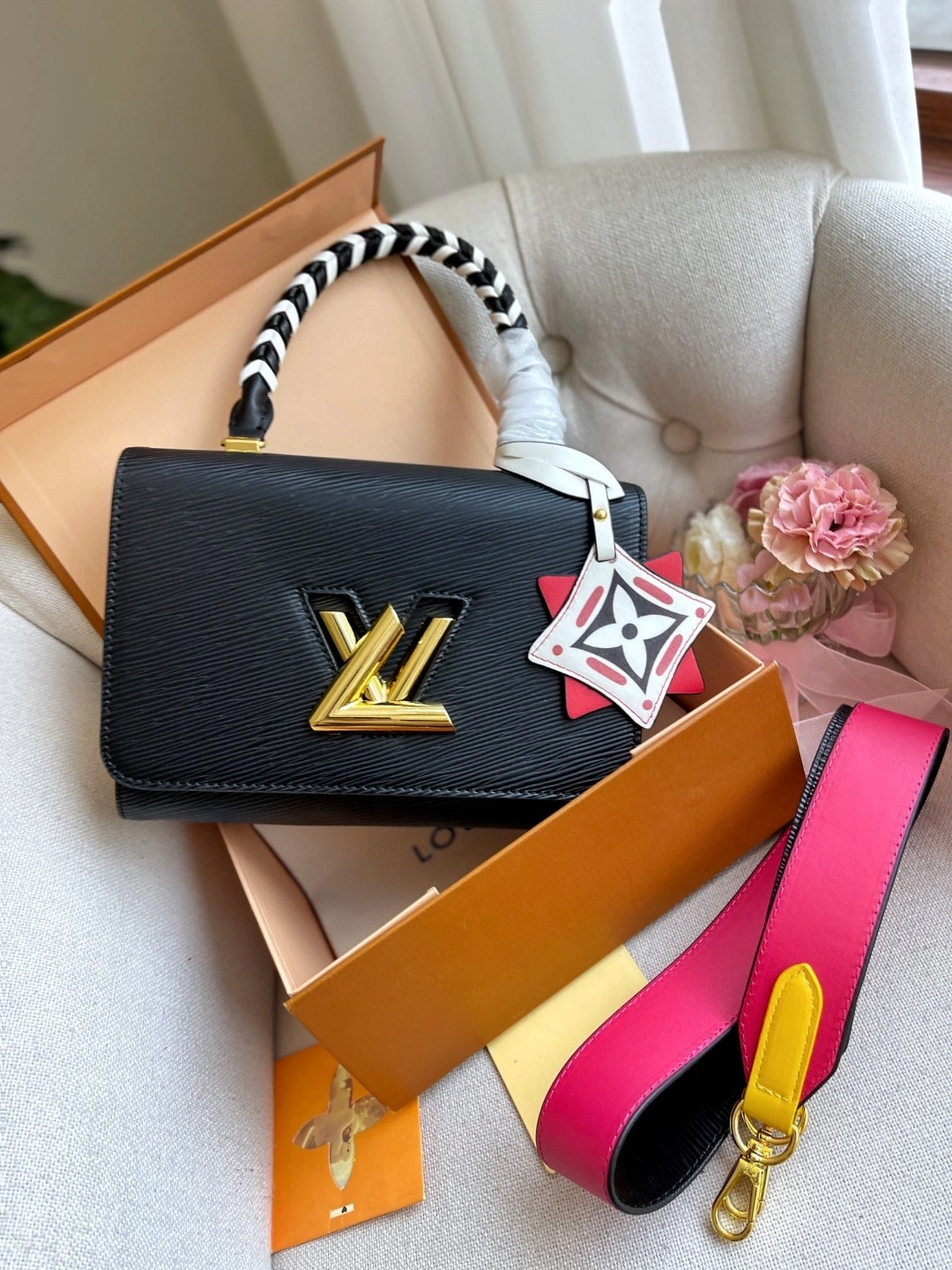 M56780 Calfskin Twist item : BT-B299C1918