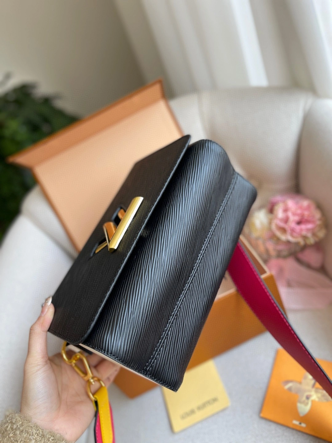 M56780 Calfskin Twist item : BT-B299C1918