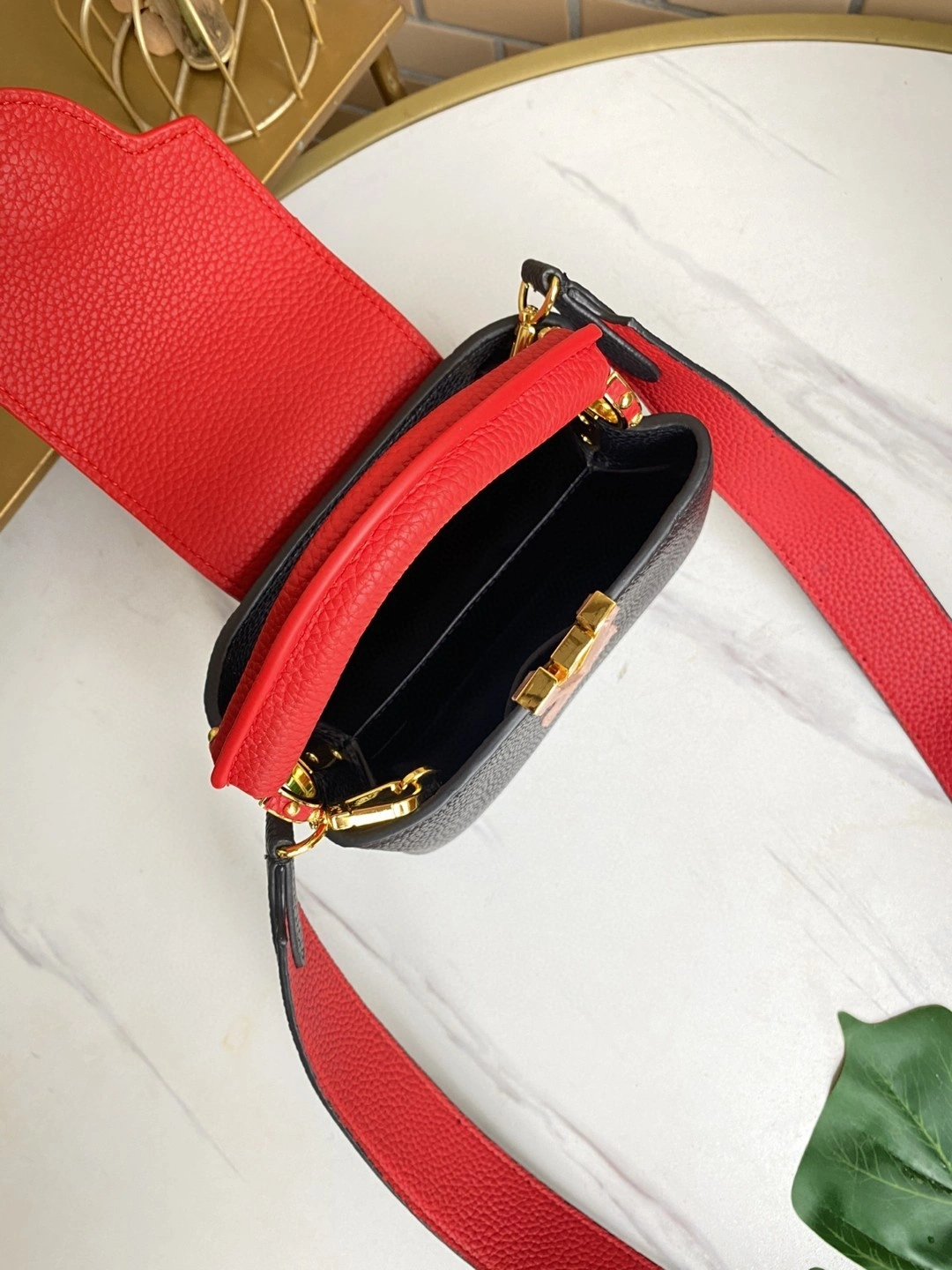M56848 Capucines item : AT-B225L0452L
