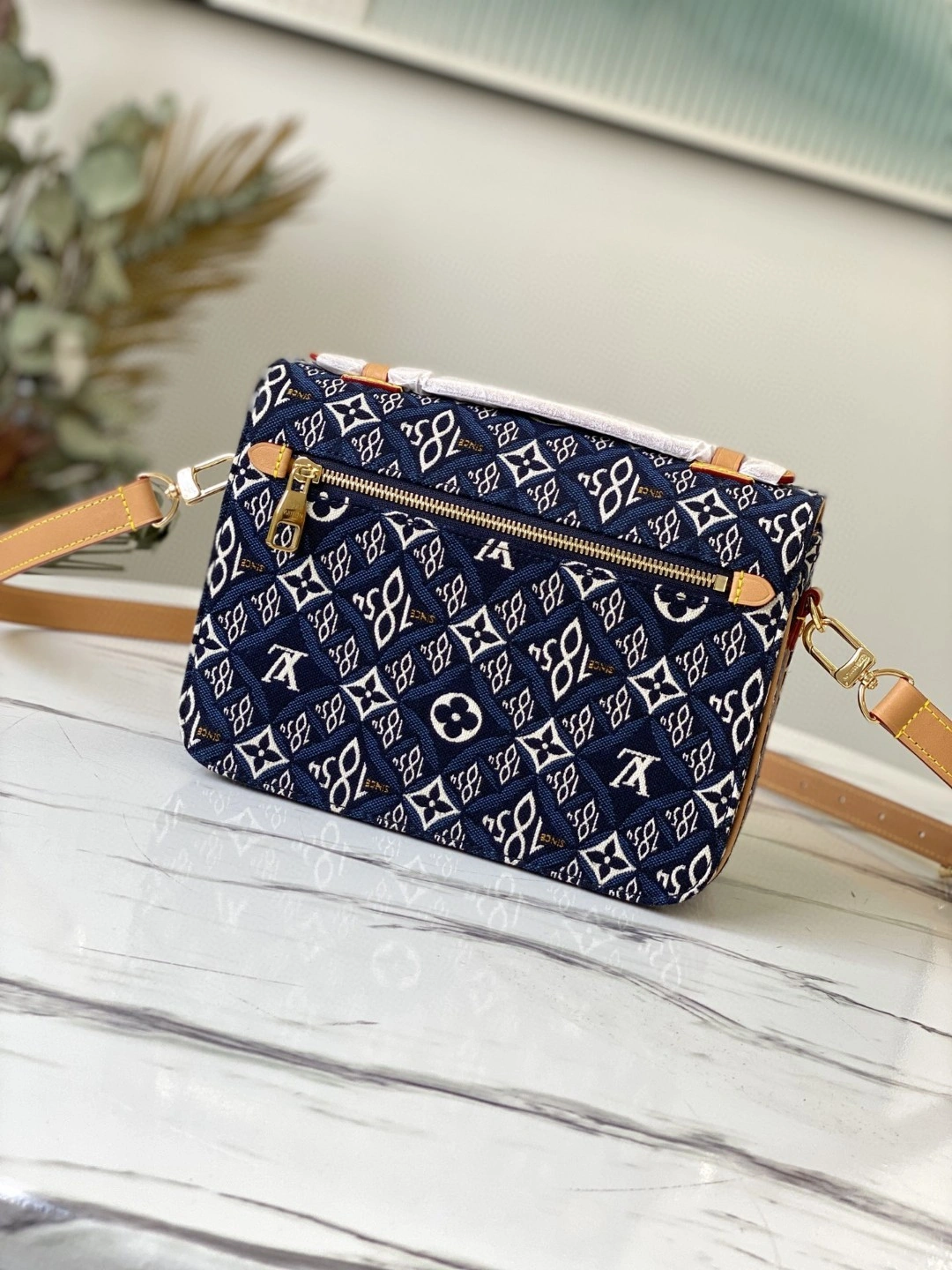 M57395 Pochette Métis item : AT-B225K3006L