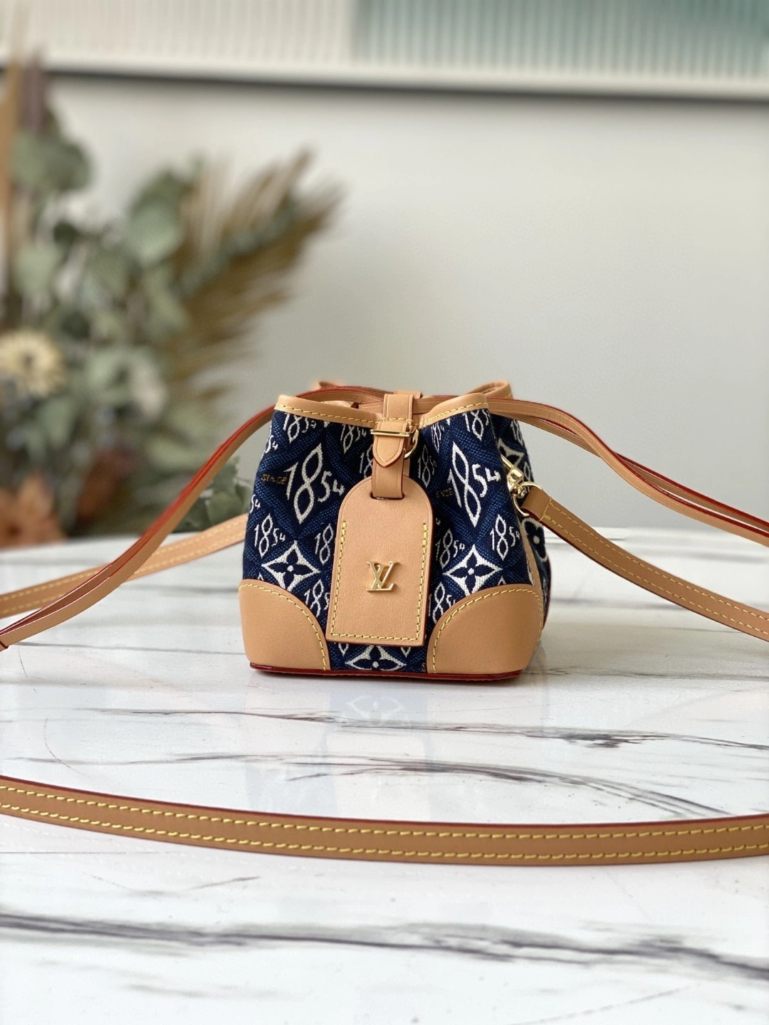 M57447 Noé Purse item : AT-B225L0302L