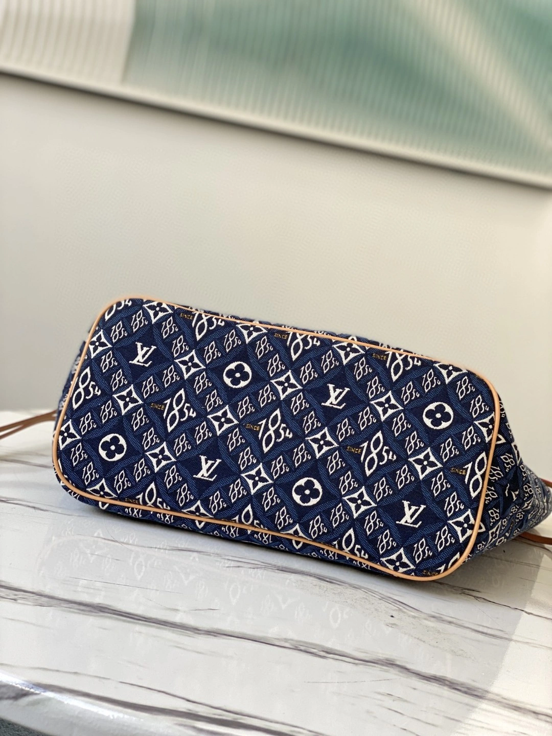 M57484 Neverfull item : AT-B225L0118L