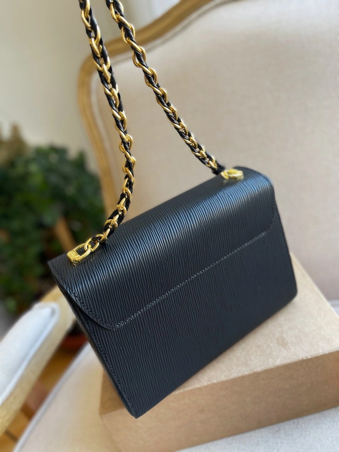 M57517 Twist item : BT-B299C1851