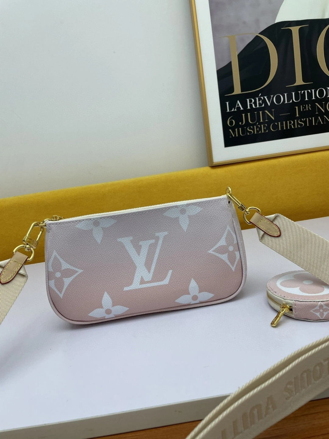 M57634 Pochette Accessoires item : AT-B225L0319L