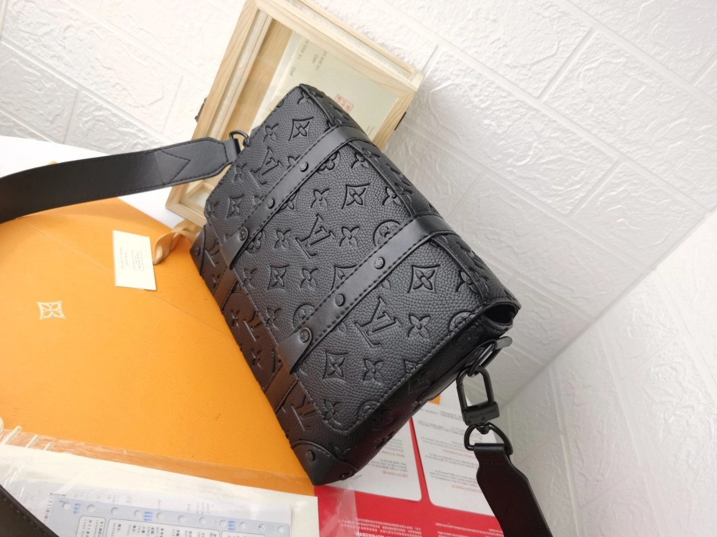 M57726 Trunk item : AT-B225L0414L