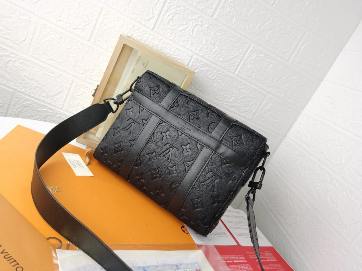 M57726 Trunk item : AT-B225L0414L