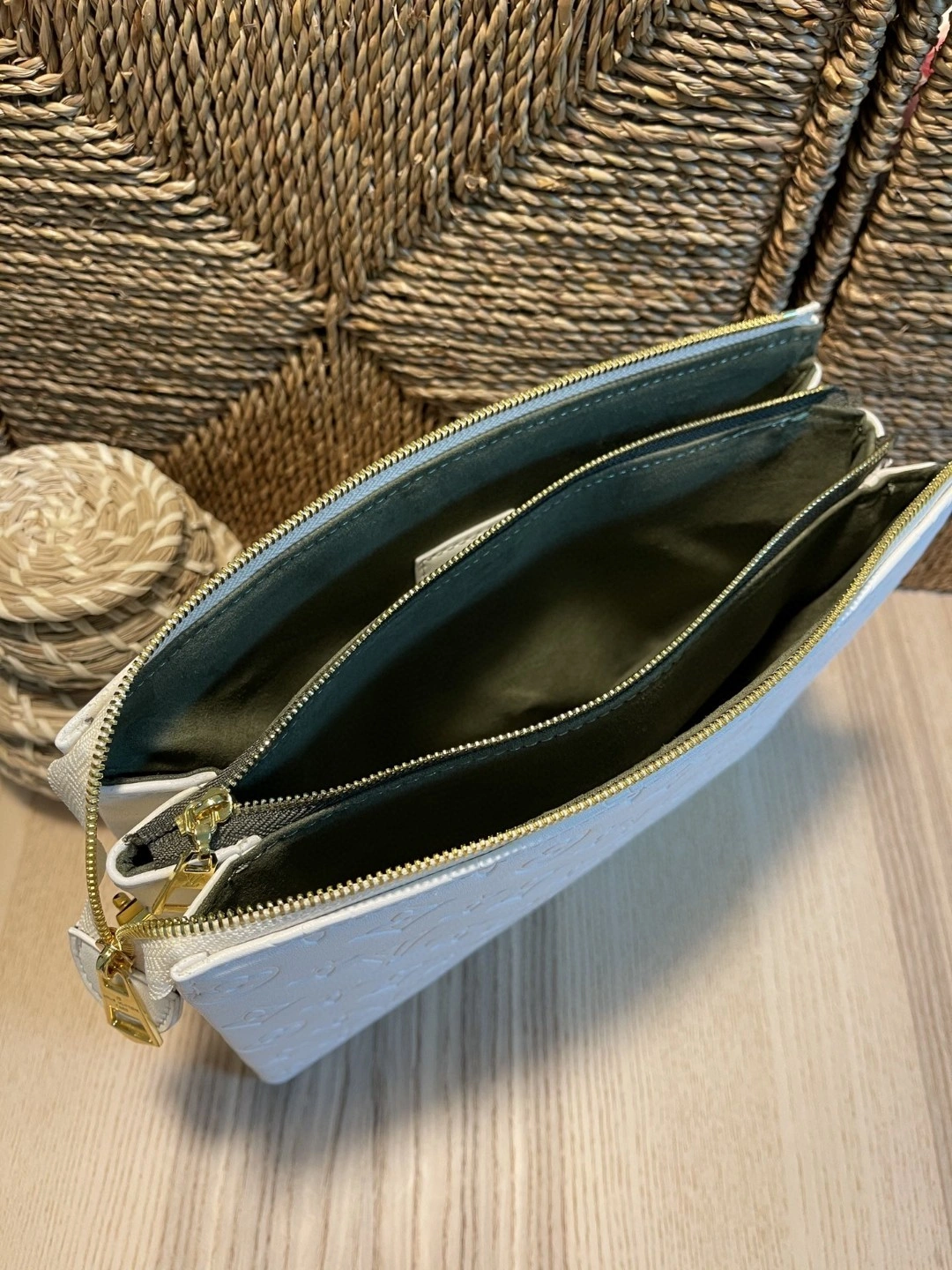 M57790 sheepskin item : AT-B225K3021L