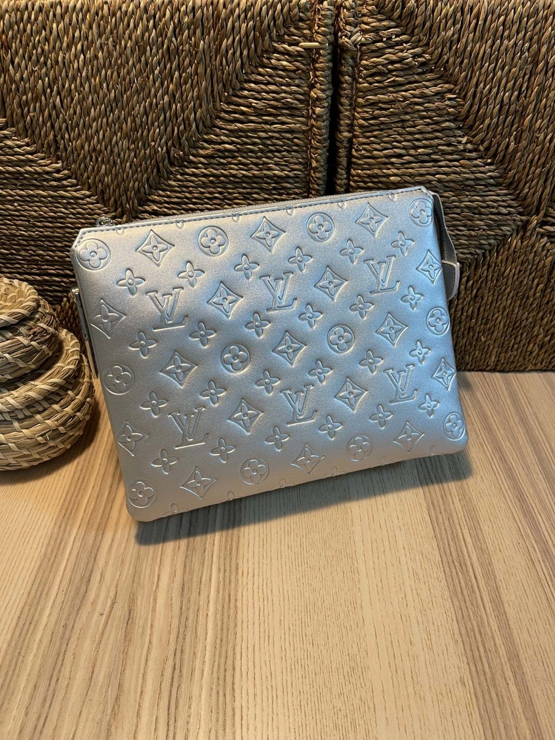 M57790 sheepskin item : AT-B225K3022L
