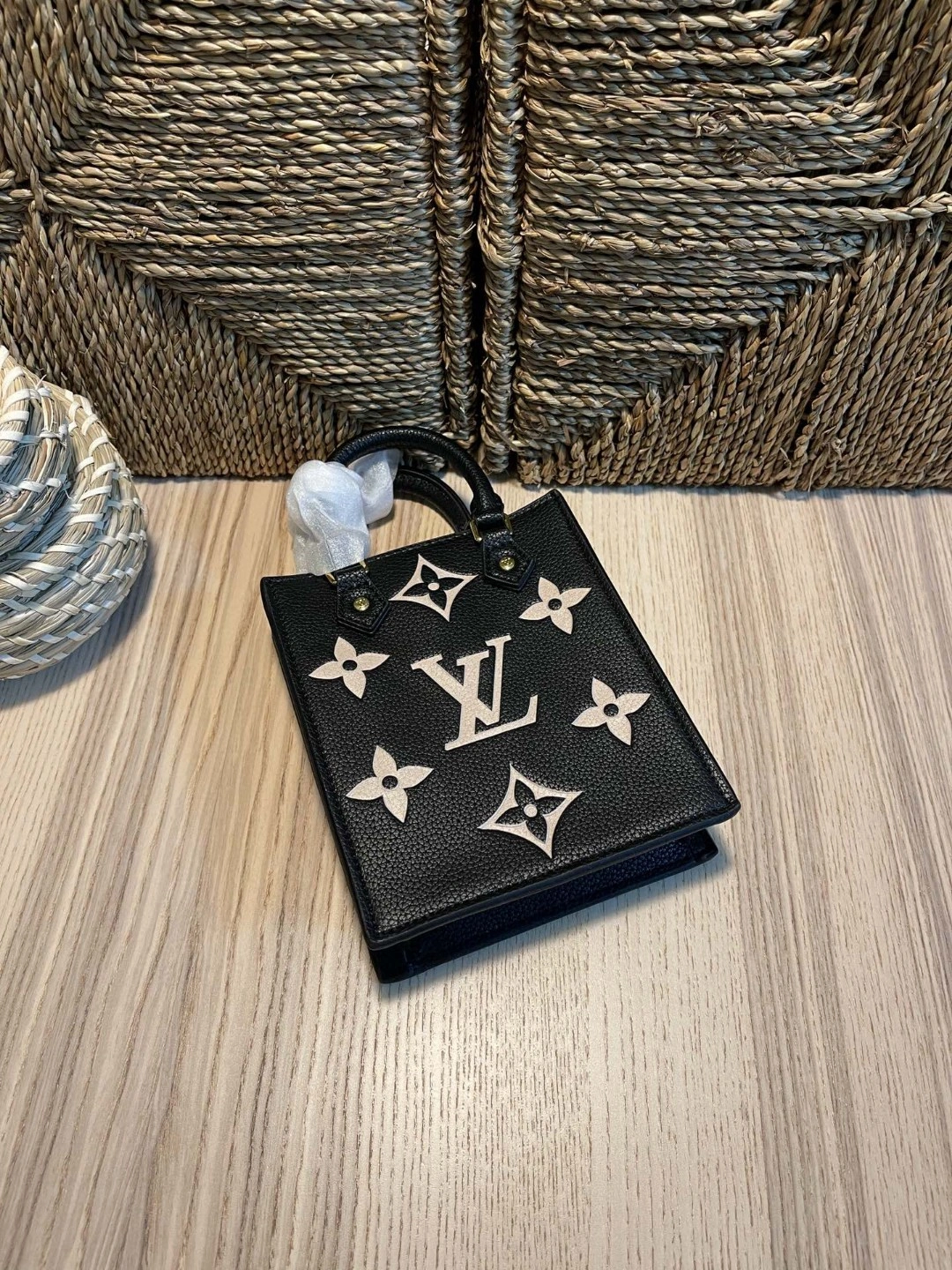 M57937 Petit Sac Plat item : AT-B225L0303L