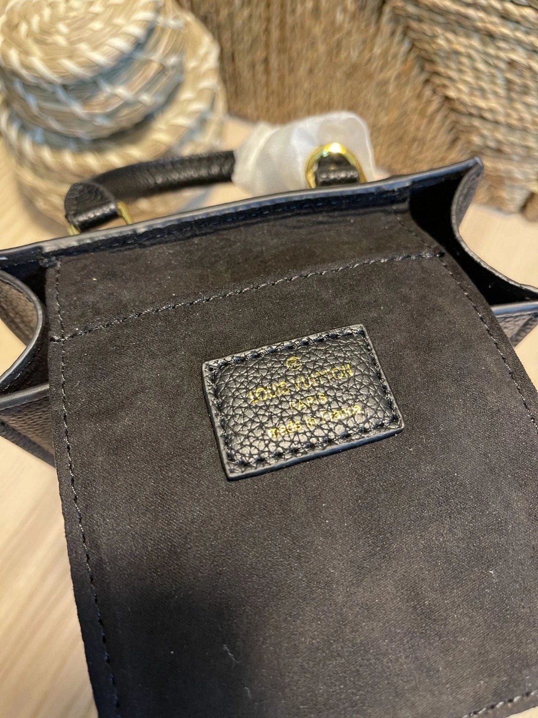 M57937 Petit Sac Plat item : AT-B225L0303L