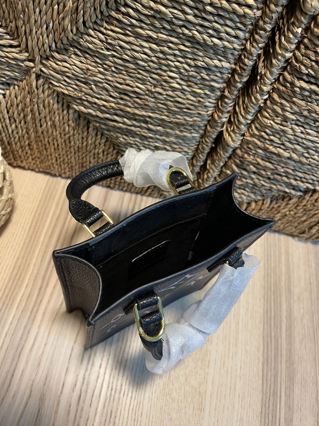 M57937 Petit Sac Plat item : AT-B225L0303L