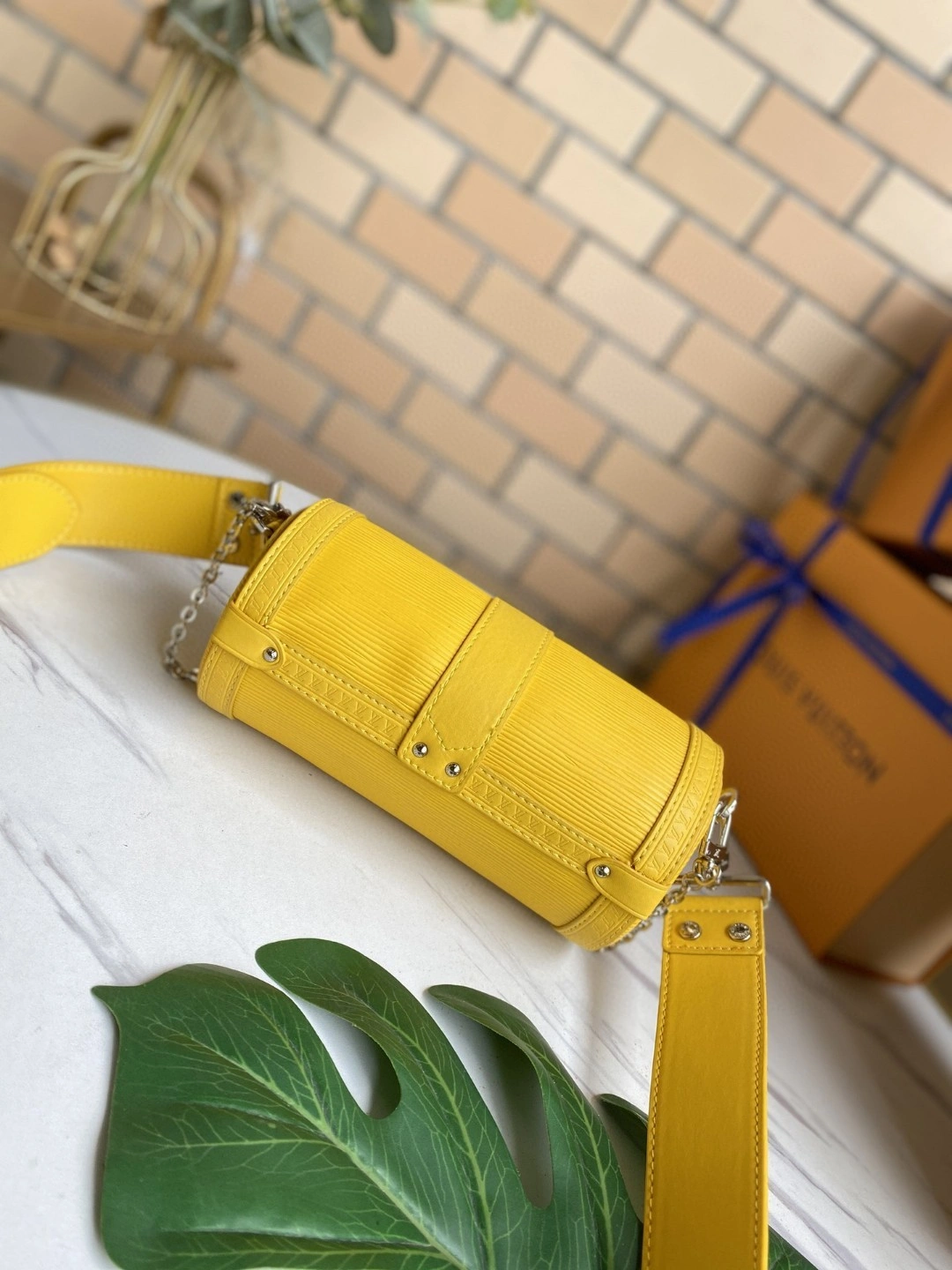 M58647 Papillon BB item : AT-B225L0421L