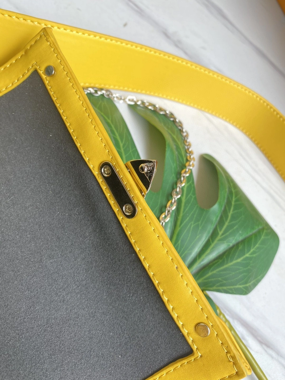 M58647 Papillon BB item : AT-B225L0421L