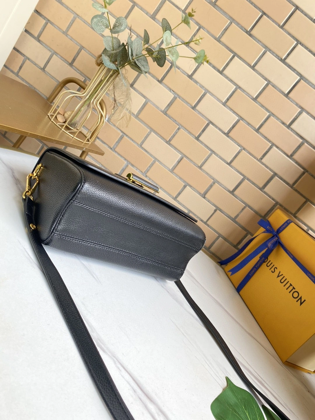 M58688 Calfskin Twist item : BT-B225D0609W