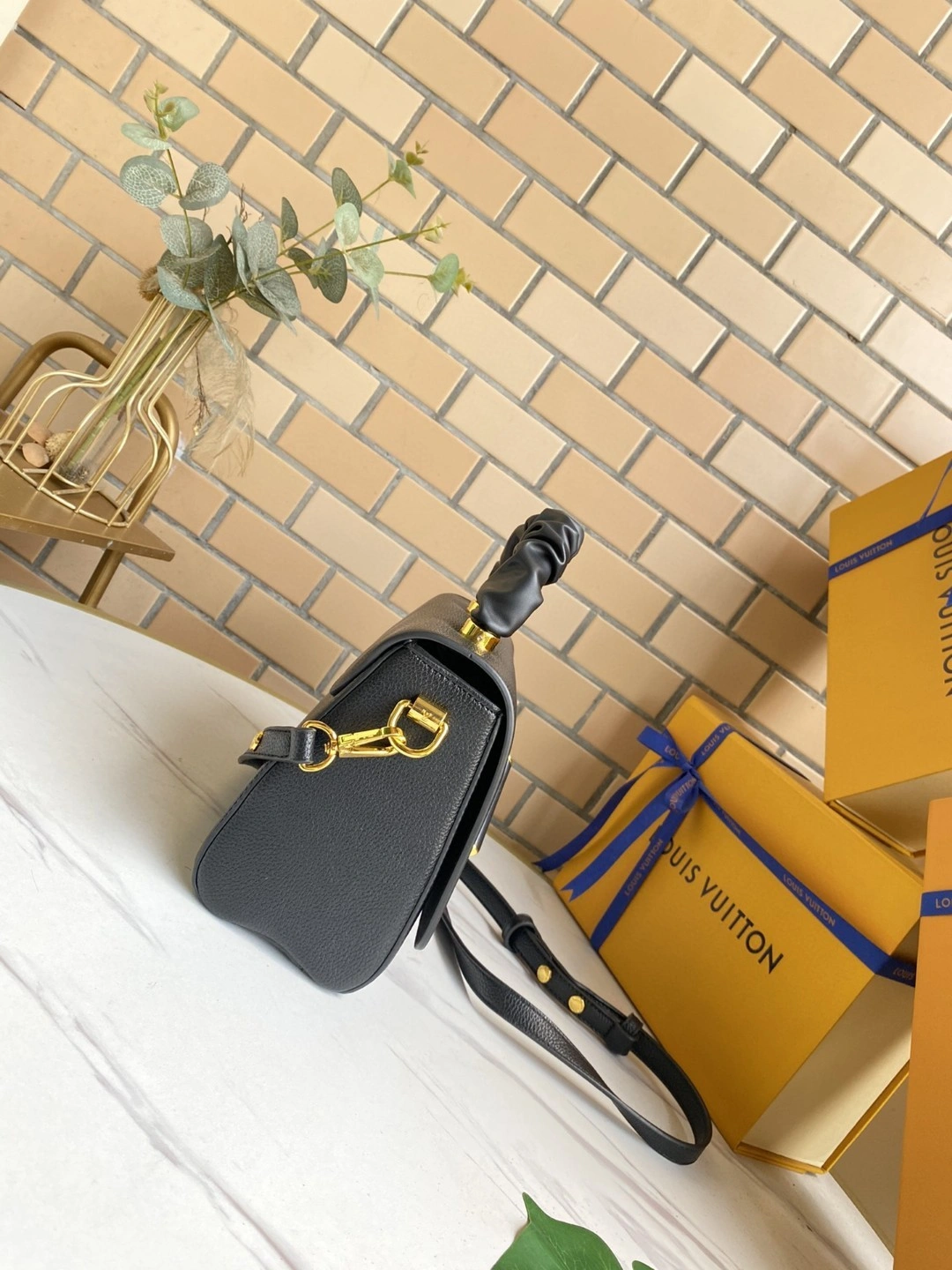 M58688 Calfskin item : AT-B225L0442L