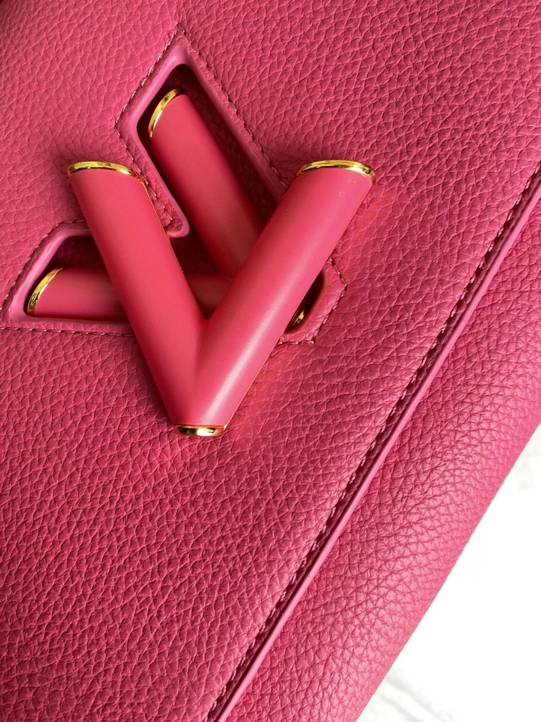 M58691 Calfskin Twist item : BT-B225D0610W