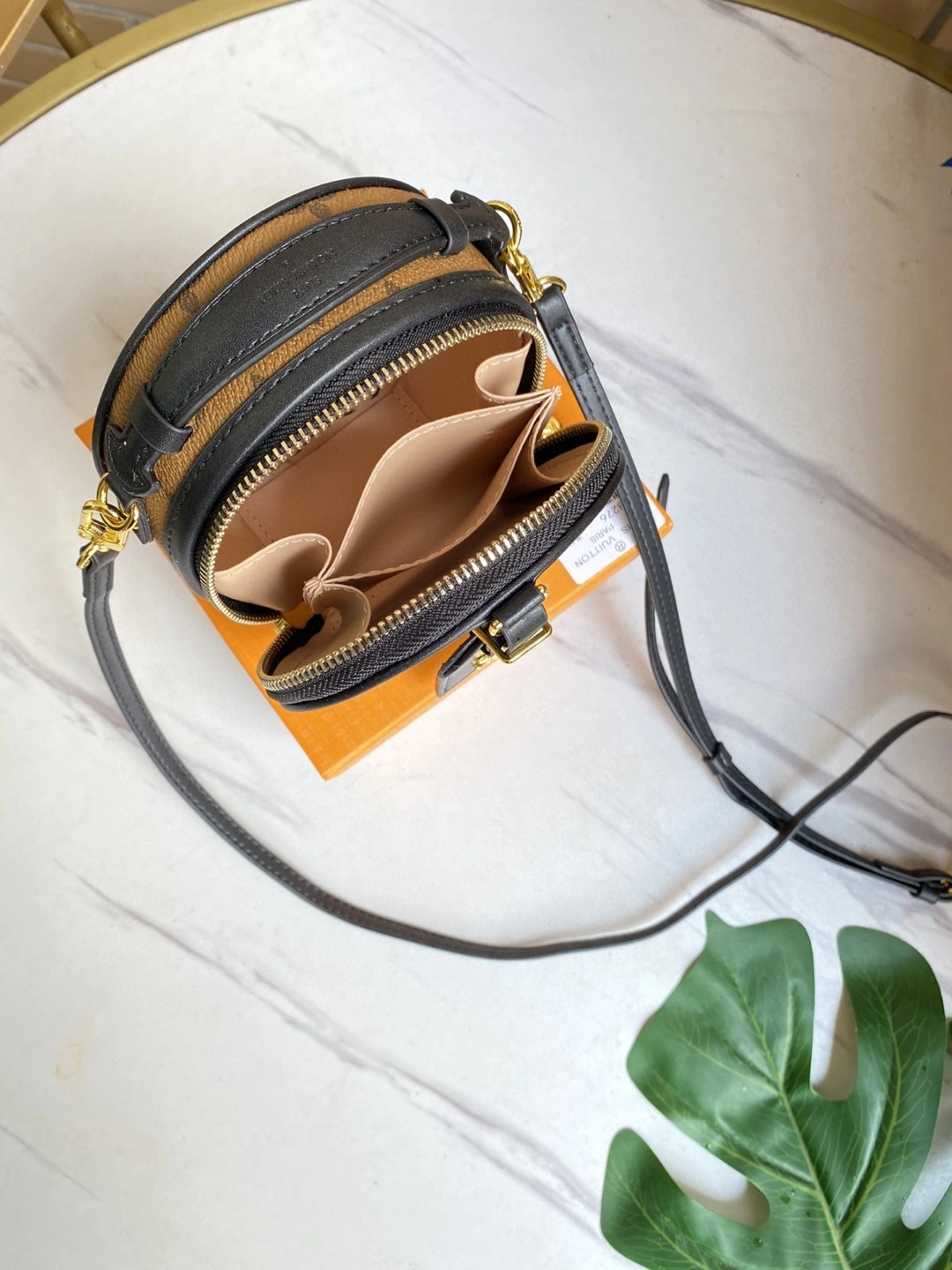 M68276 Mini Boite Chapeaux item : AT-B225L0466L